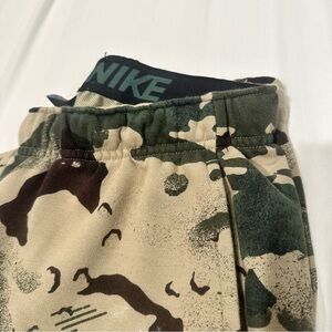 Nike Camo Joggers - Green and Tan